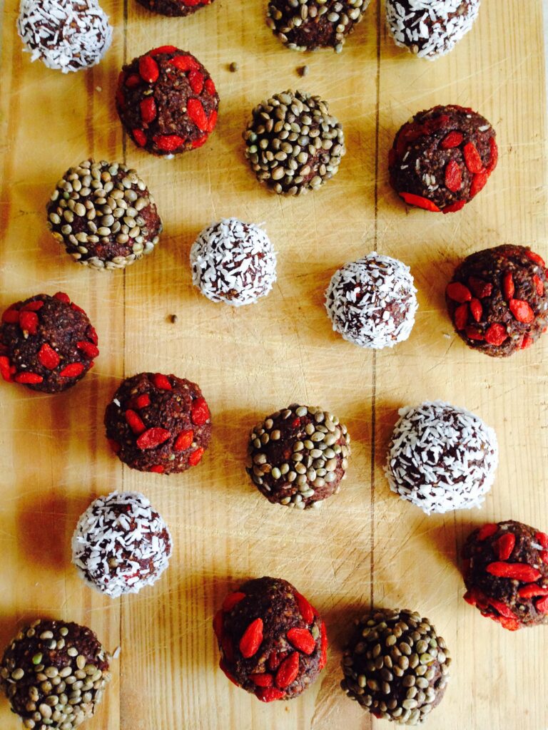 Healthy energy balls recipe - Image 4