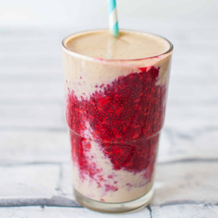 Peanut butter jelly smoothie recipe | Hedi Hearts