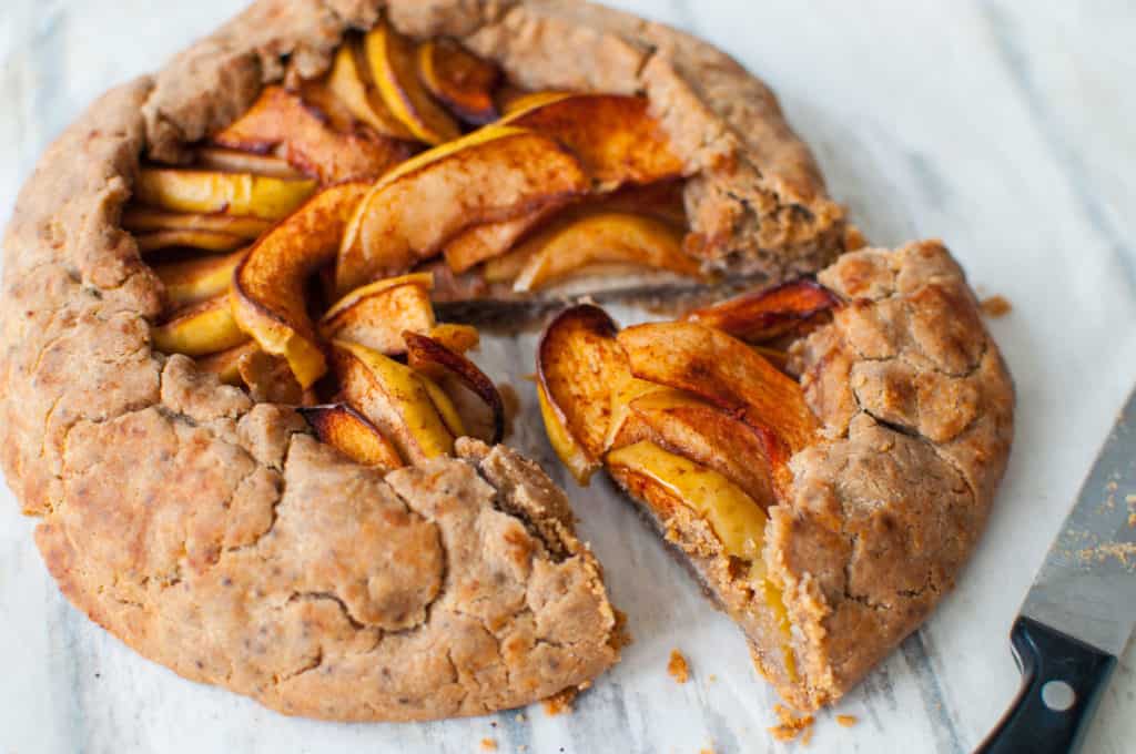 clean simple apple galette recipe which is a rustic tart requiring no baking skills, just apples, spelt flour and spices #cleaneating #vegan #nodairy 