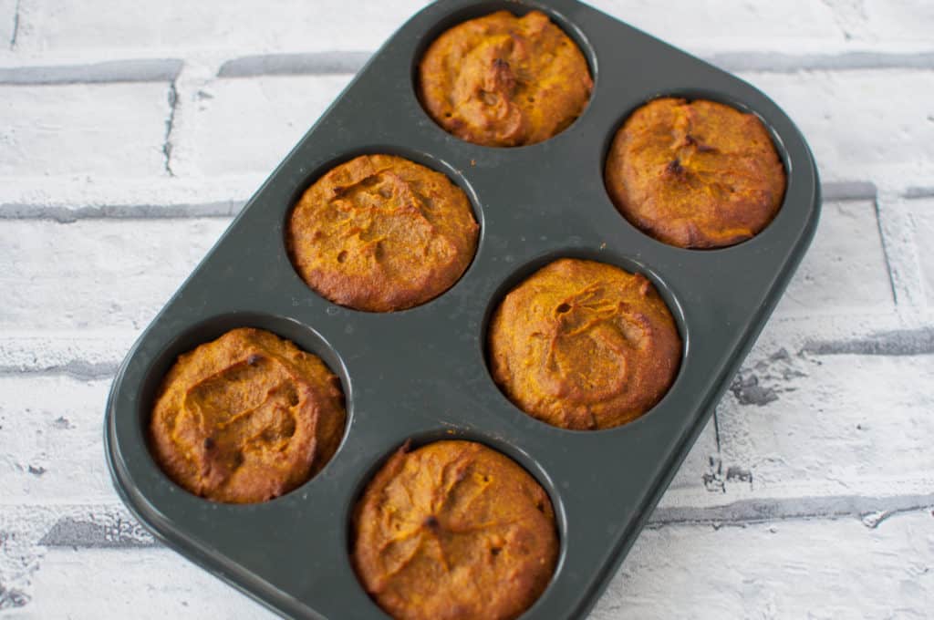 Clean eating pumpkin muffin recipe with no refined sugar, artificial sweeteners or dairy is a tasty and healthy alternative to sugary shop bought muffins #vegan #vegetarian #healthy #dairyfree