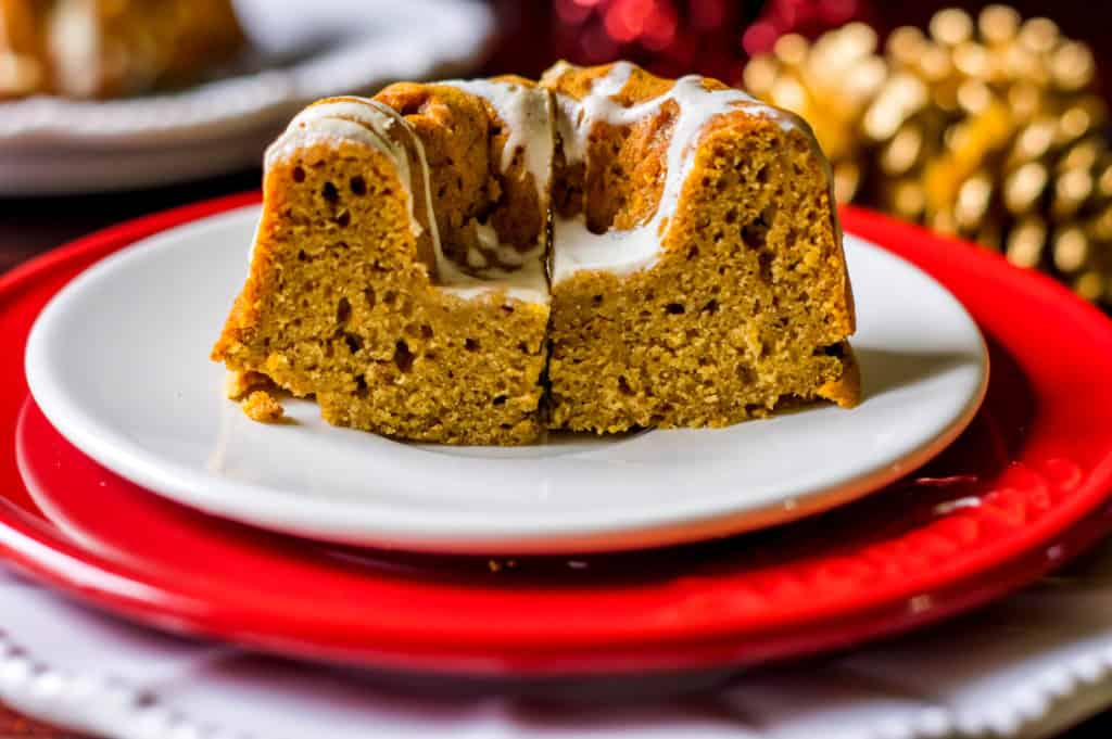 Gorgeous clean eating gingerbread cake recipe with a coconut maple glaze which is moist, full of flavours and easy to make.