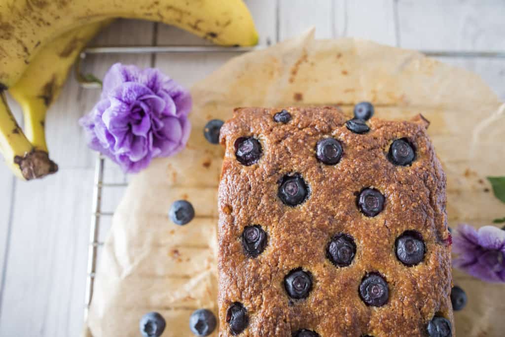 ean eating blueberry banana bread recipe made with just a few simple, healthy ingredients. Very easy to make, great texture and packed with flavours.