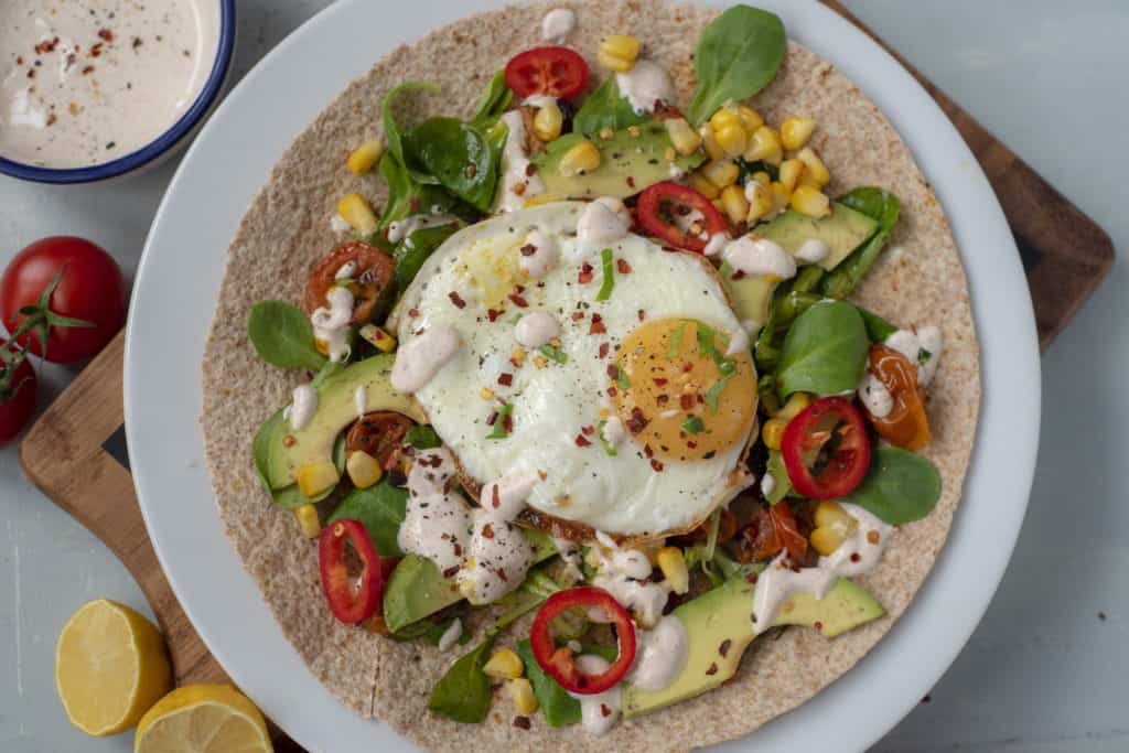 Anyone who favoures savoury breakfast over sweet one this Healthy Breakfast Burrito recipe is just what you need. Easy, tasty,vegan and vegetarian friendly! #healthyburrito #burrito #veggierecipes #breakfastburrito #healthybreakfastideas