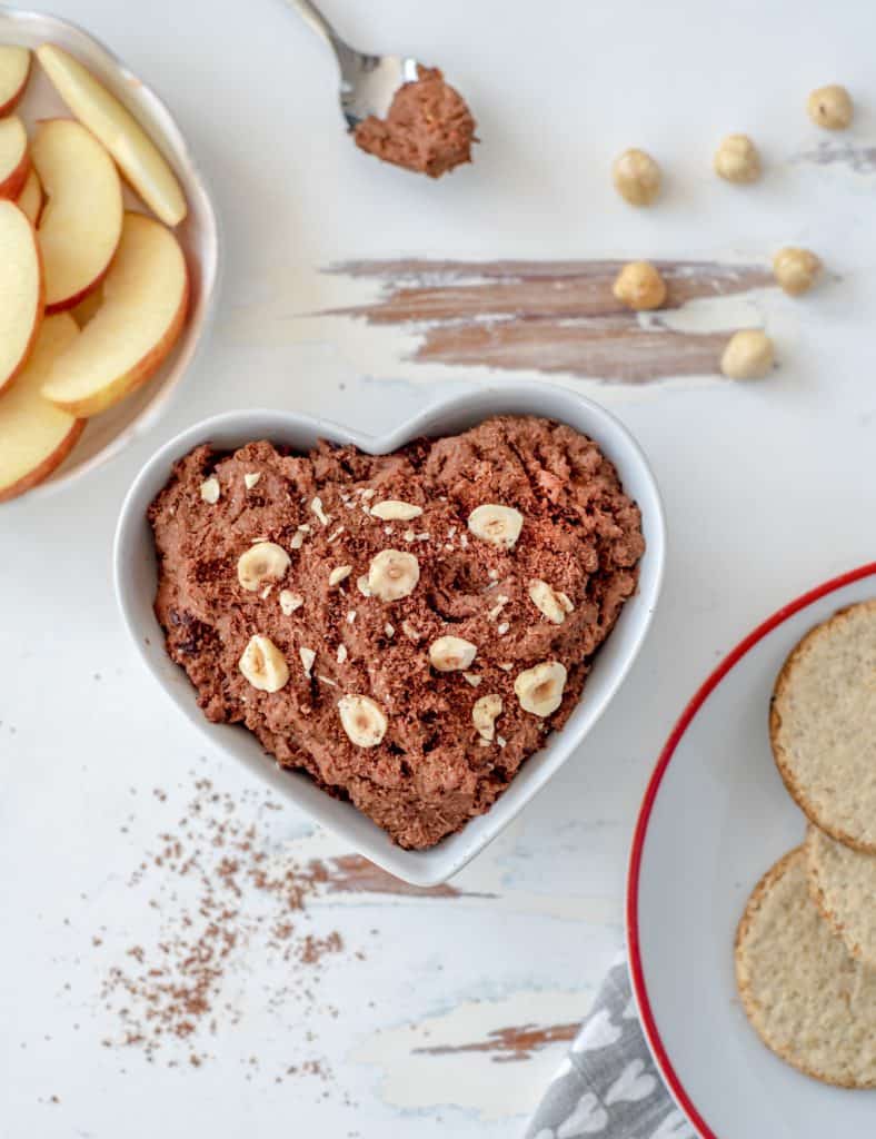 Healthy chocolate hummus recipe which is OUT OF THIS WORLD. Made with just wholesome ingredients, it's quick, #easy, #vegan, dairy and gluten-free #healthyrecipes #glutenfree #vegantreats #healthieroptions