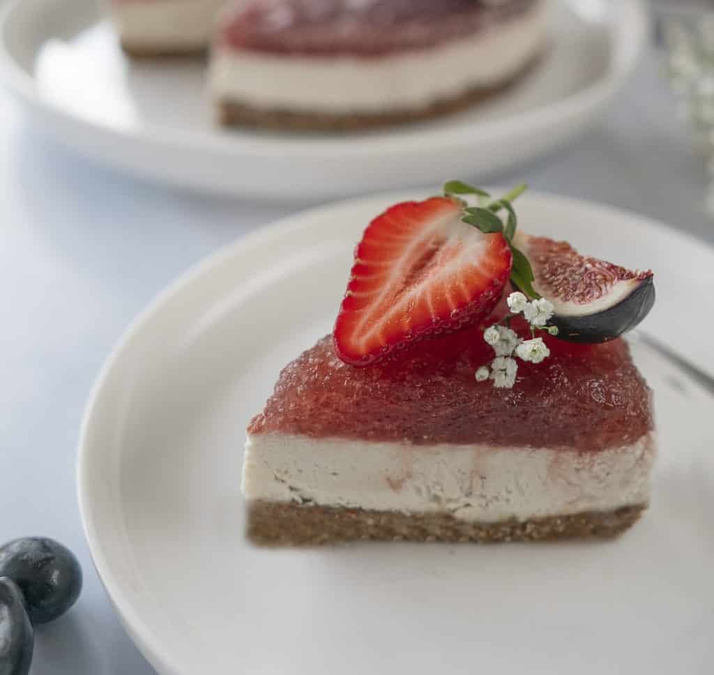 No-bake lemon cheesecake which is a touch lighter, a bit healthier with less sugar than your usual cheesecake. It does NOT taste healthy, I promise to you #healthyeating #vegancheesecake #healthyrecipes #healthyeatingdesserts #cleanvegan #healthyrecipeblog #healthycheesecake #whole30