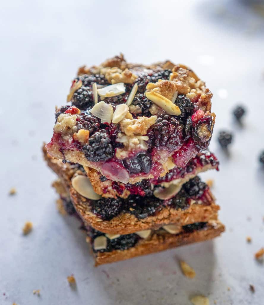 Blackberry crumble bars recipe made healthy with blackberries, oat,ground almonds, coconut oil and other good-for-you ingredients. Vegan & Gluten Free